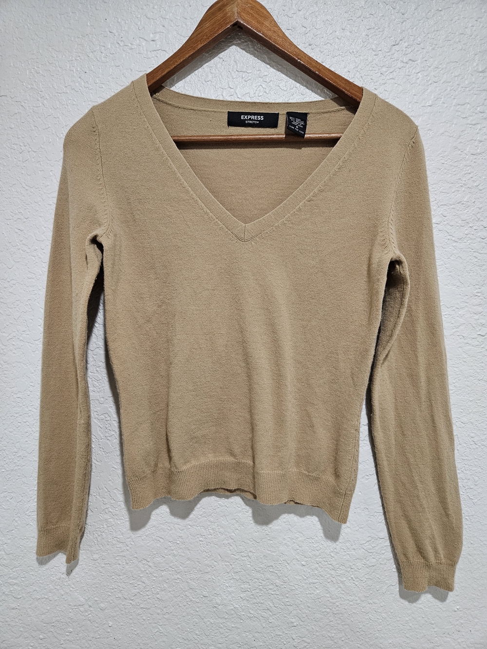 Express Women's V-Neck Sweater Beige Wool Blend Casual, Travel, Party/Cocktail,
